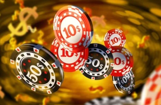 Pemain menikmati permainan kasino online live dan slot di platform piscestoto